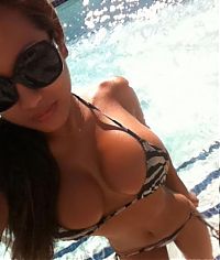 People & Humanity: breasts cleavage girl