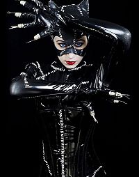 People & Humanity: girl like a catwoman