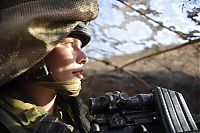 People & Humanity: army girls of israeli defense forces