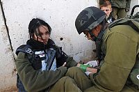 People & Humanity: army girls of israeli defense forces