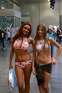 TopRq.com search results: Igromir 2012 girls