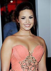 TopRq.com search results: Men's Health 100 hottest women of 2013