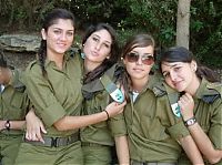 People & Humanity: army girls of israeli defense forces