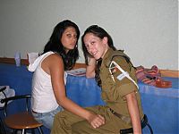 People & Humanity: army girls of israeli defense forces