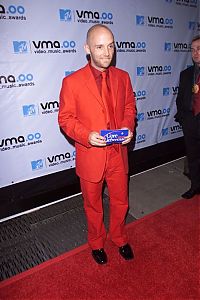 TopRq.com search results: 2000 MTV Video Music Award