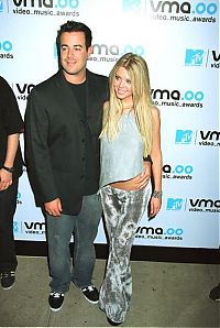 TopRq.com search results: 2000 MTV Video Music Award