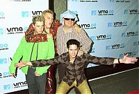 People & Humanity: 2000 MTV Video Music Award