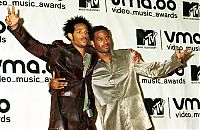 People & Humanity: 2000 MTV Video Music Award