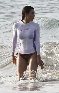 People & Humanity: celebrity girl on the beach