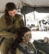 TopRq.com search results: army girls of israeli defense forces