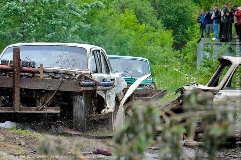 Siberian carmageddon, Academgorodok, Russia