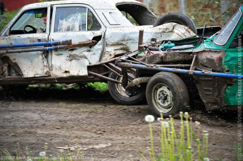 Siberian carmageddon, Academgorodok, Russia