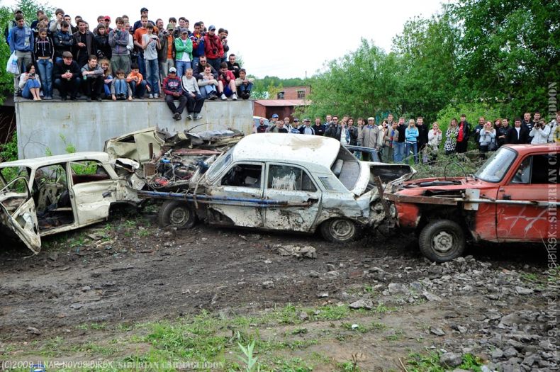 Siberian carmageddon, Academgorodok, Russia