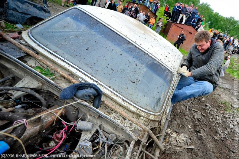 Siberian carmageddon, Academgorodok, Russia