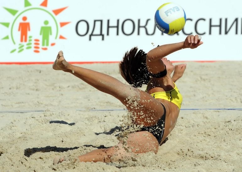 beach volleyball cheerleader girls