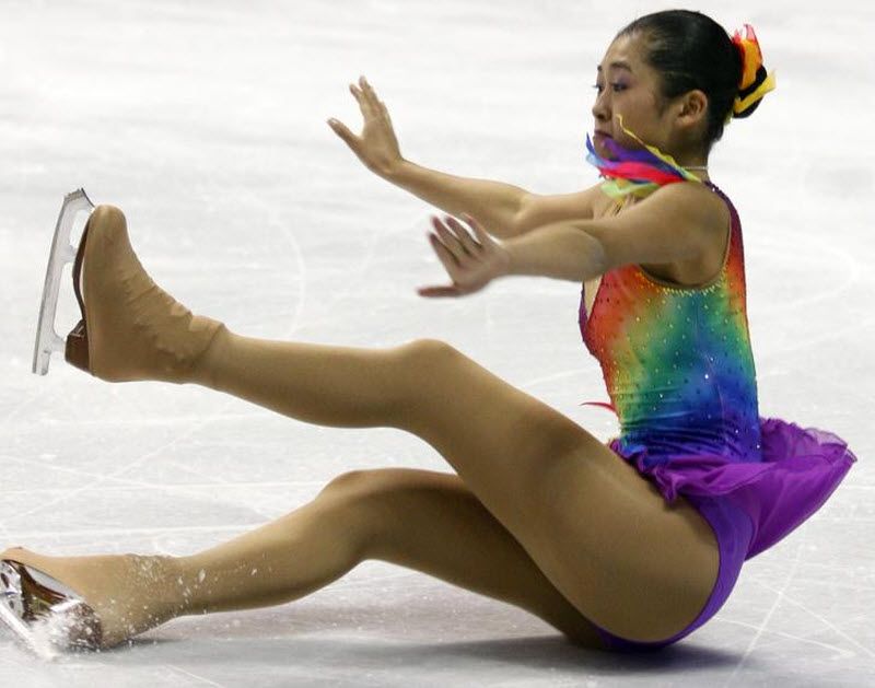 figure ice skating fall