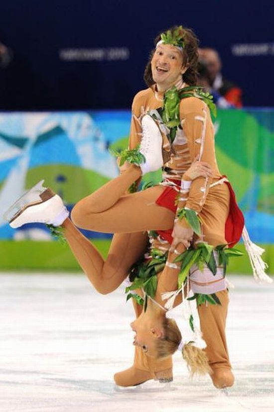 figure ice skating acrobats