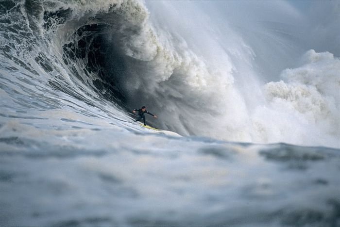 surfing huge waves