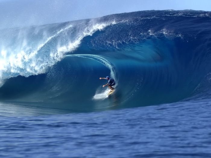 surfing huge waves