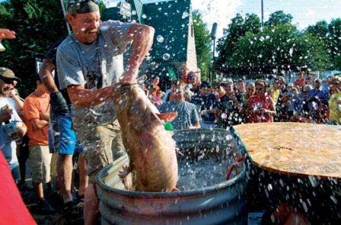 Okie noodling tournament, United States