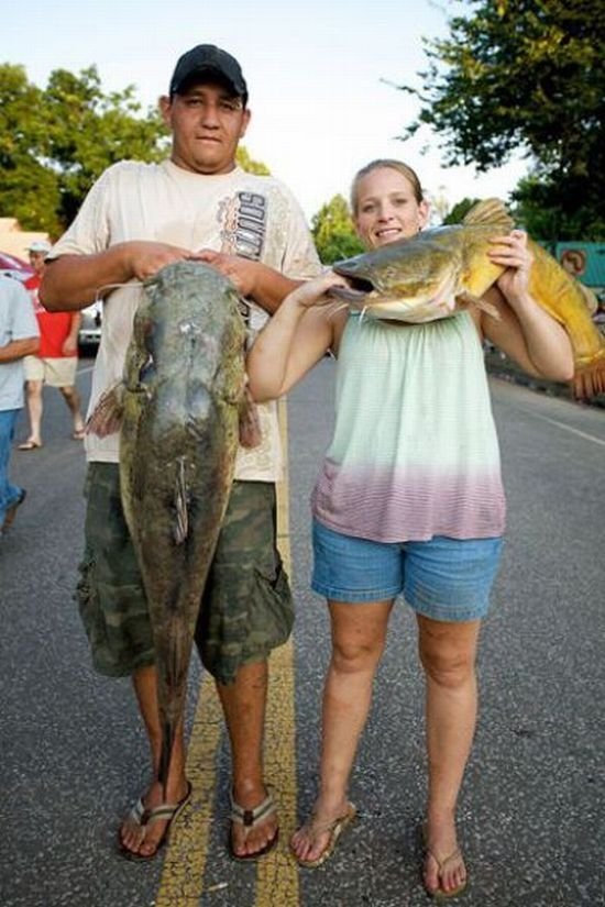 Okie noodling tournament, United States