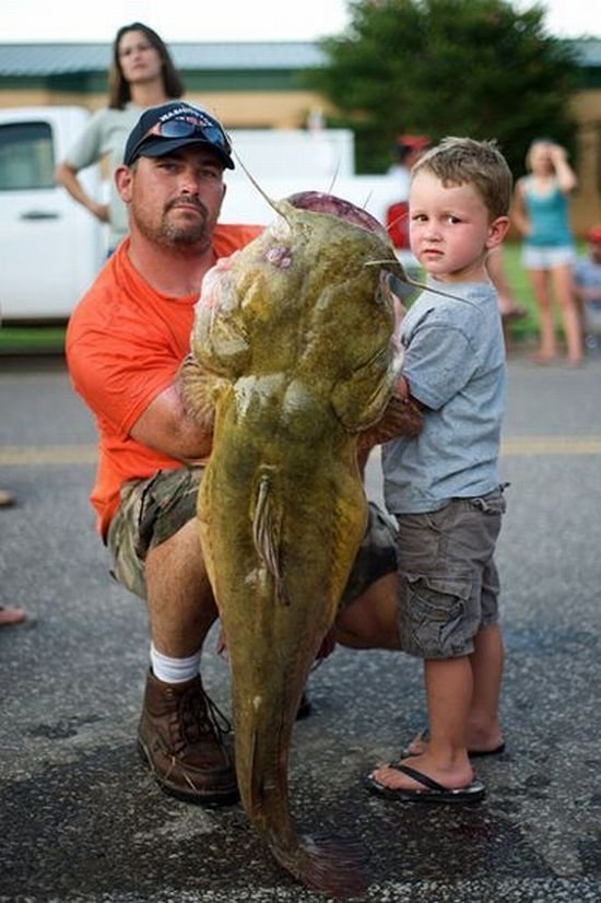 Okie noodling tournament, United States