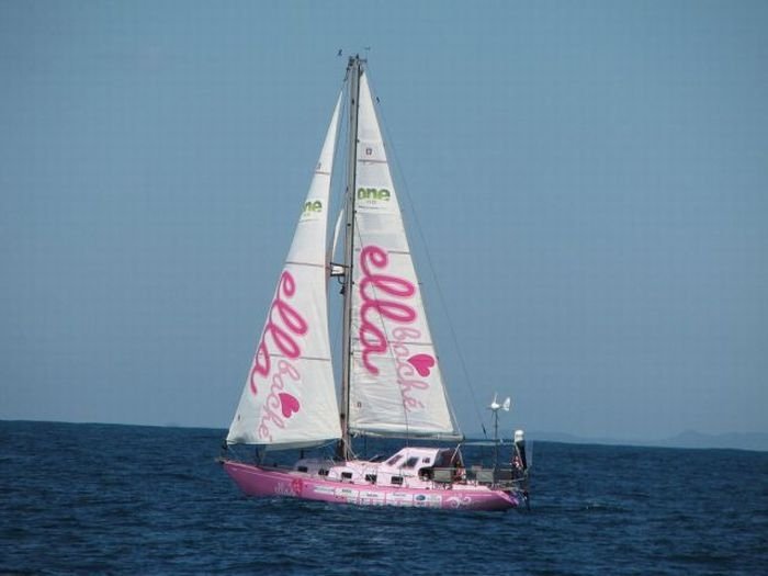 16-year-old Jessica Watson sailed around the world