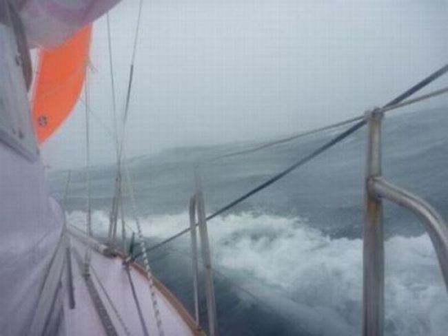 16-year-old Jessica Watson sailed around the world