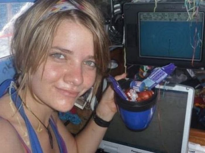 16-year-old Jessica Watson sailed around the world