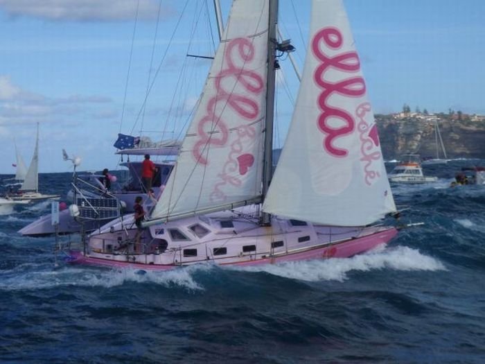 16-year-old Jessica Watson sailed around the world