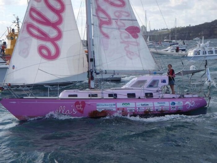 16-year-old Jessica Watson sailed around the world