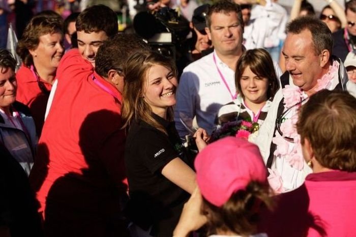 16-year-old Jessica Watson sailed around the world