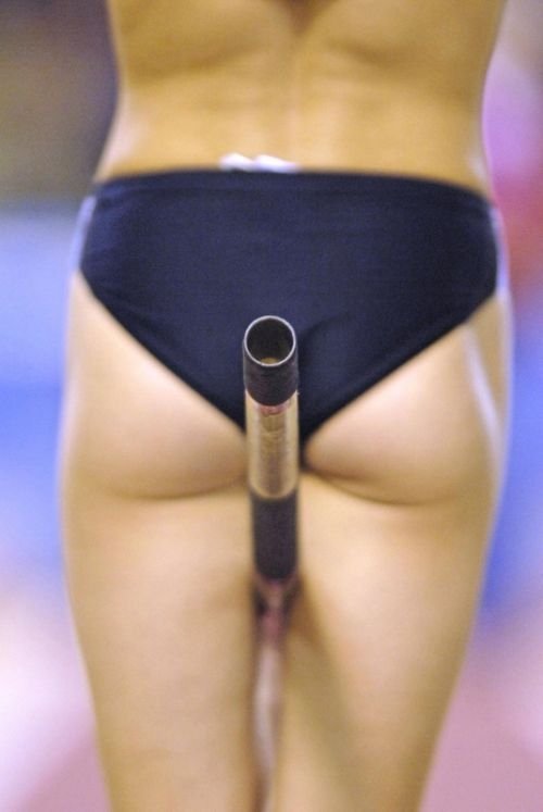 pole vaulting girl