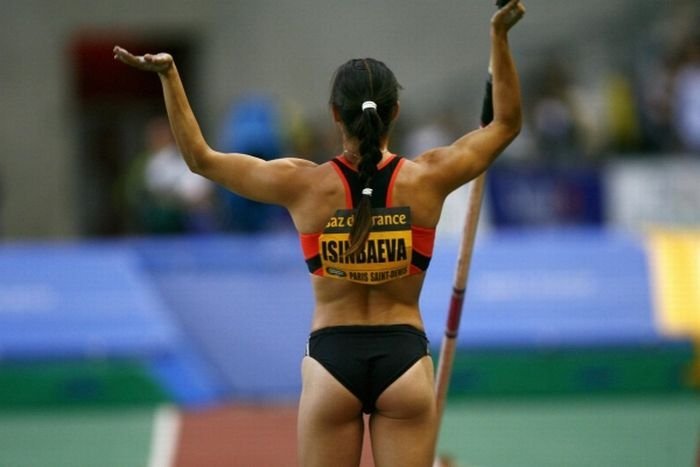 pole vaulting girl