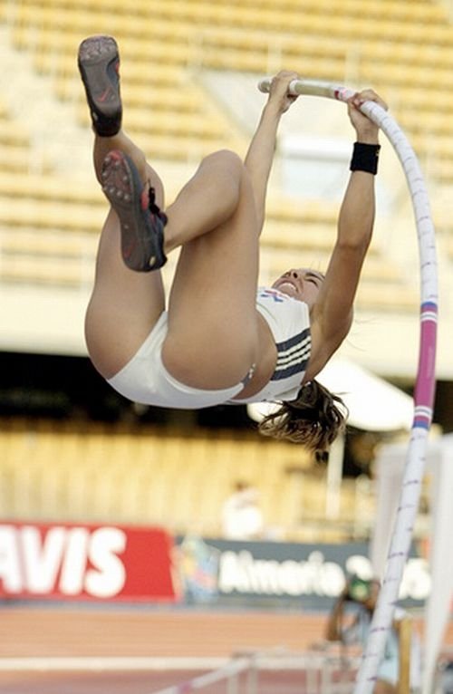 pole vaulting girl