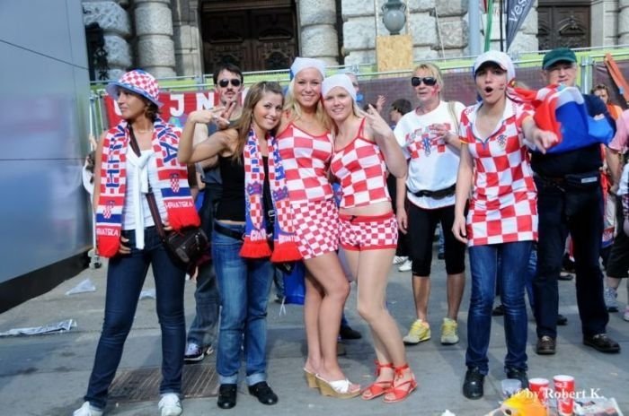 cute football fan girls