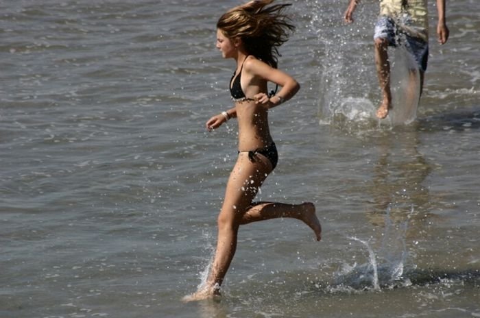 beach girl running