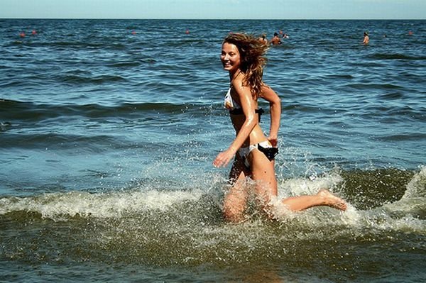 beach girl running