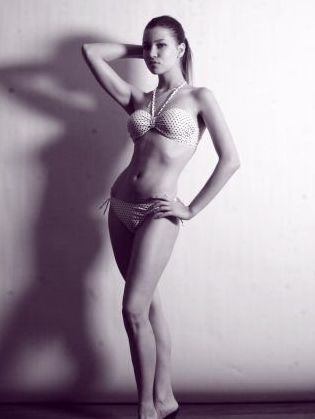 m-1 ring girl