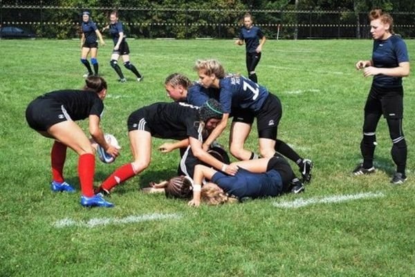 girls playing rugby