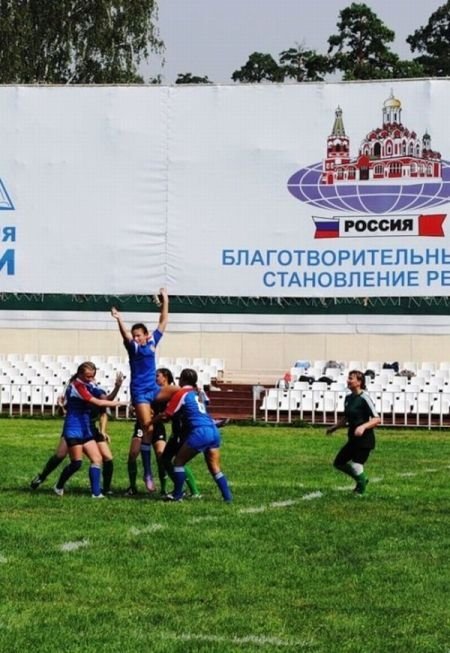 girls playing rugby