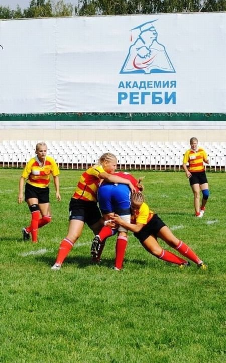 girls playing rugby