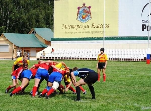 girls playing rugby