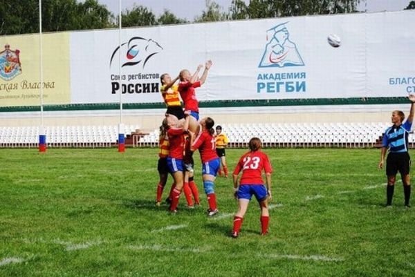 girls playing rugby