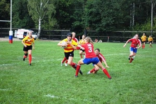 girls playing rugby