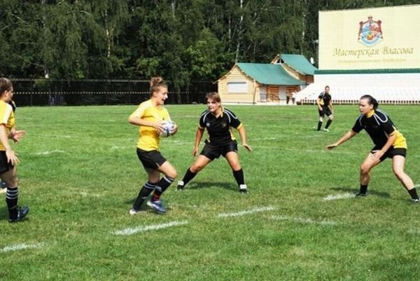 girls playing rugby