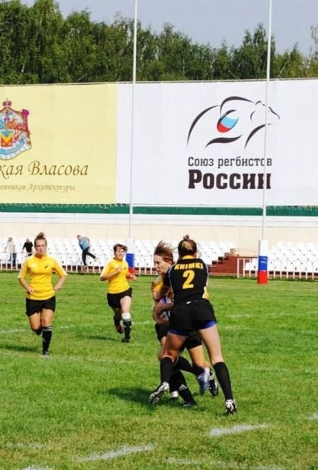 girls playing rugby