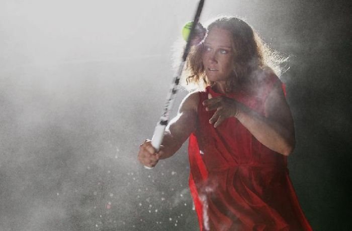 Female tennis players by Dewey Nicks