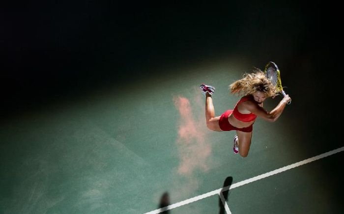 Female tennis players by Dewey Nicks