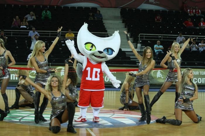 Red Foxes cheerleader girls team, Ukraine